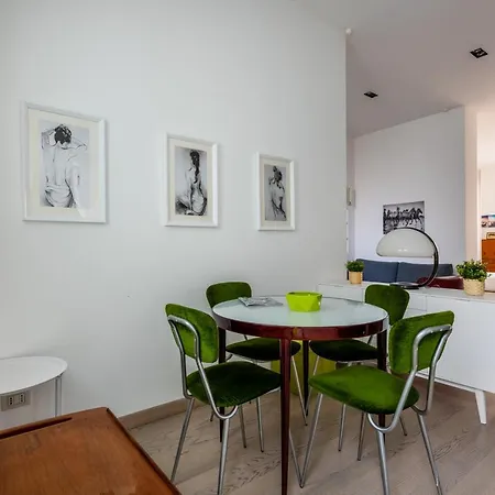 Loft Moderno In Dateo Apartamento Milão